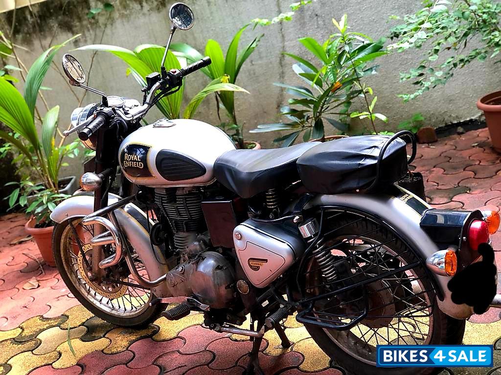 Silver Royal Enfield Classic 500