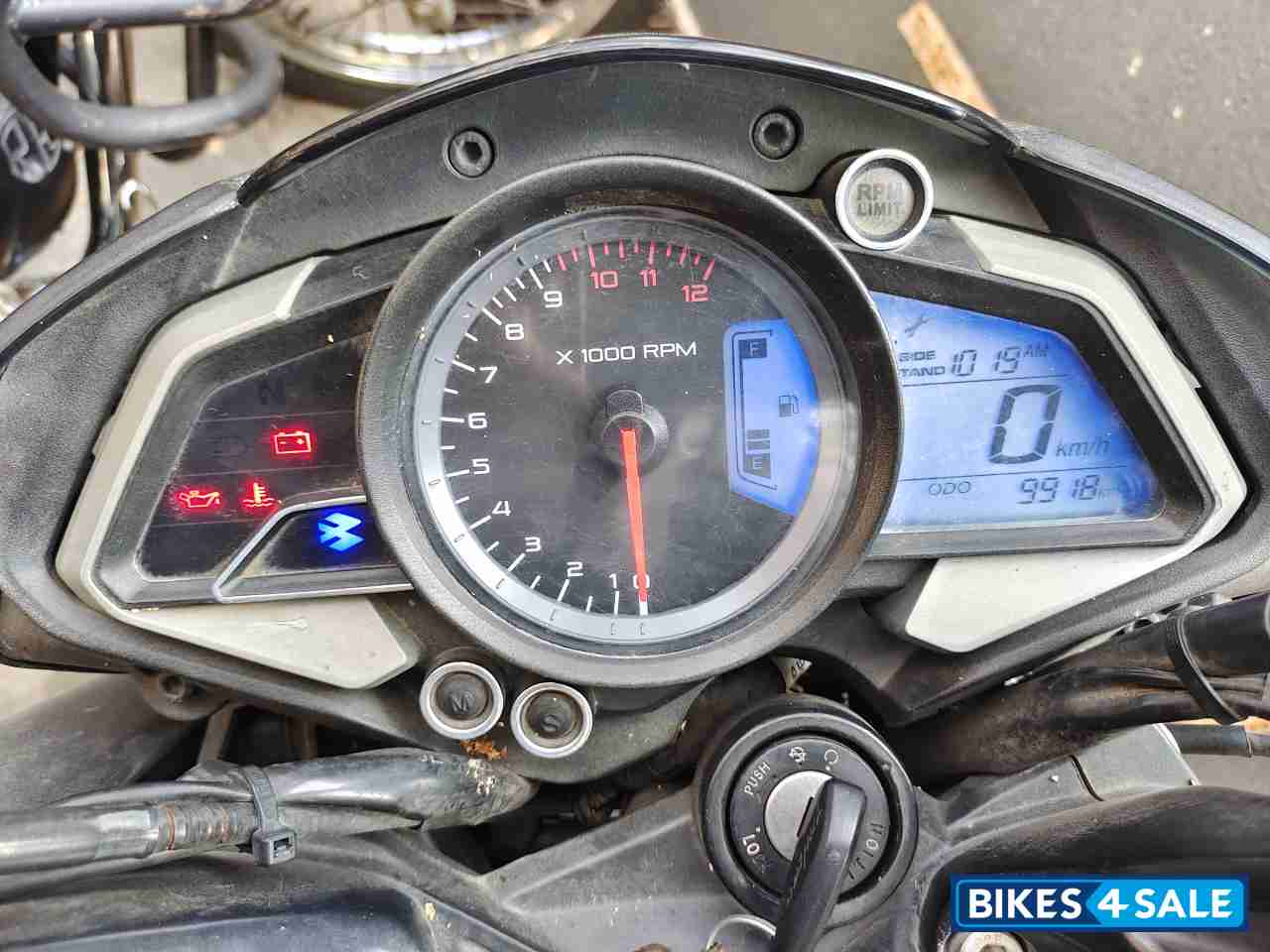 Bajaj Pulsar 200 NS