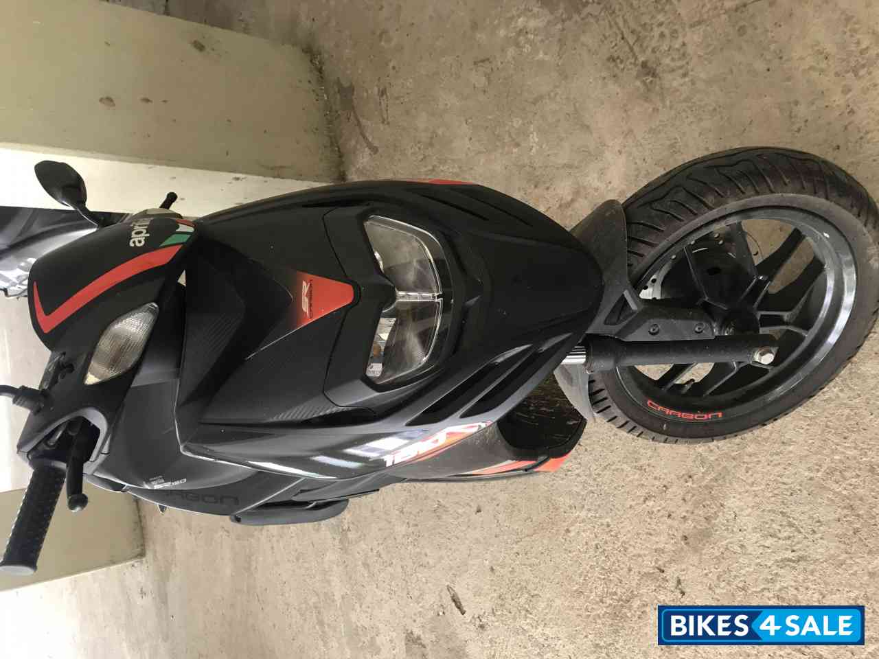 Aprilia SR 150 Carbon