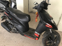 Aprilia SR 150 Carbon