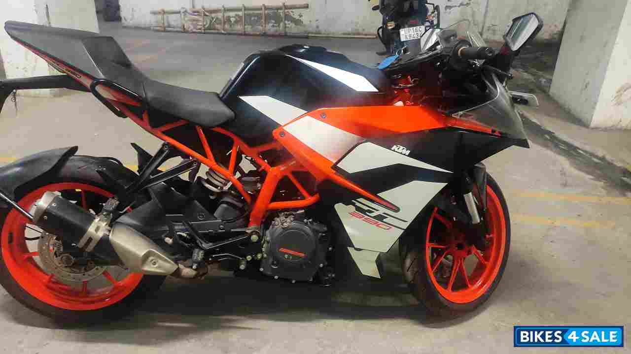 Orange Black KTM RC 390