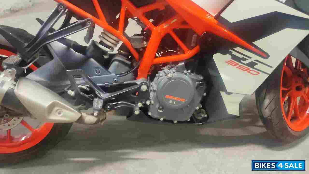 Orange Black KTM RC 390