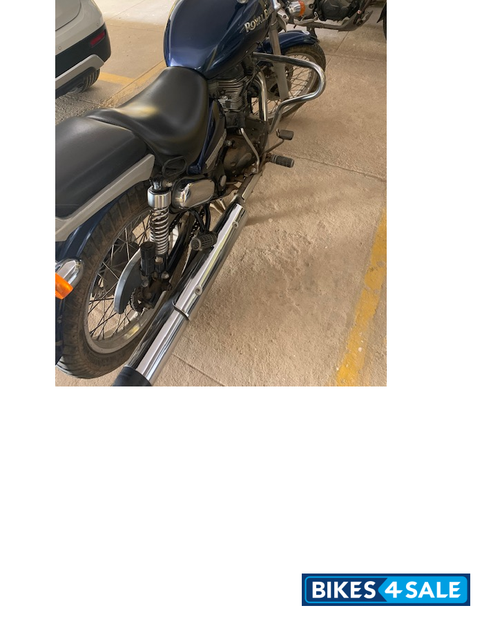 Blue Royal Enfield Thunderbird 350 Blue Royal Enfield Thunderbird 350