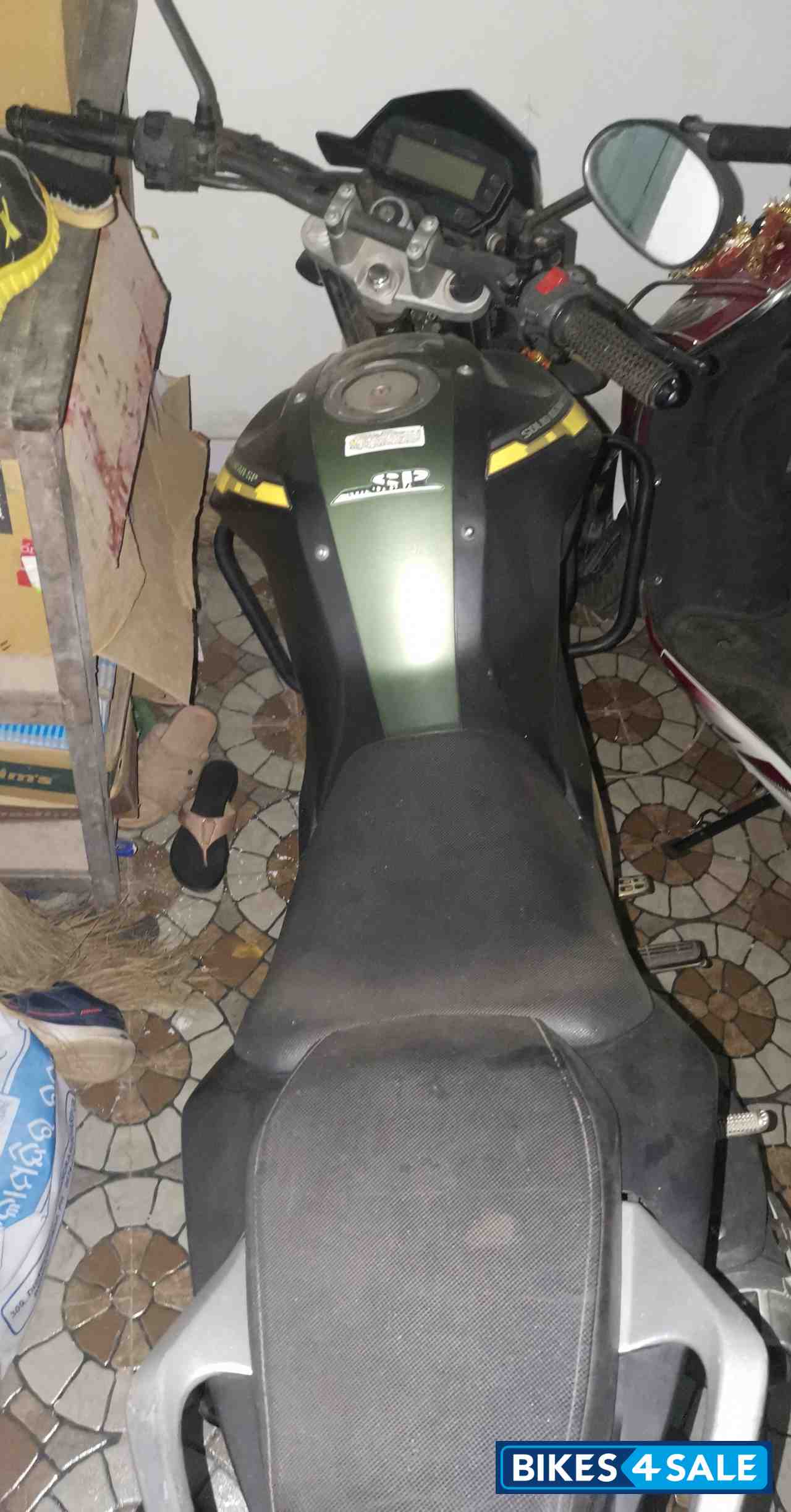 Green Yamaha FZ-S FI V2