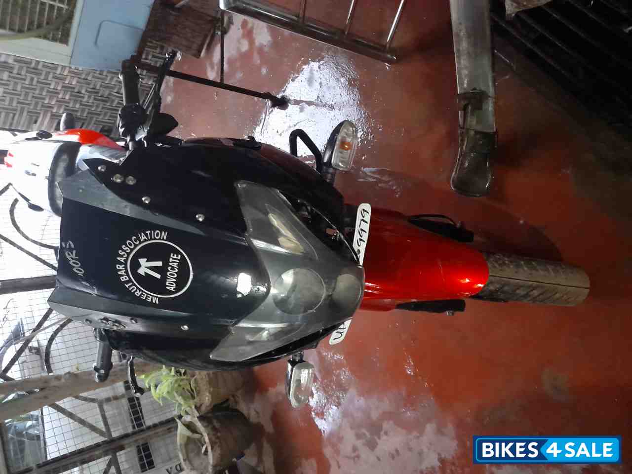 Bajaj Pulsar 220F