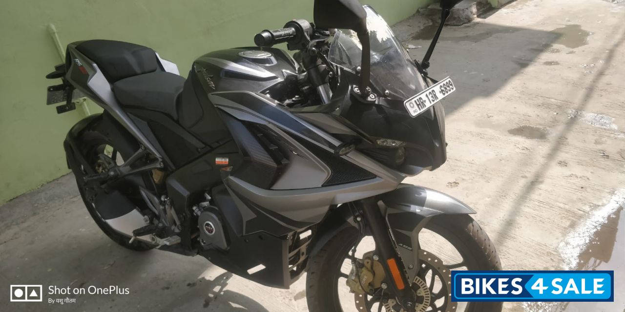 Bajaj Pulsar RS 200 BS6