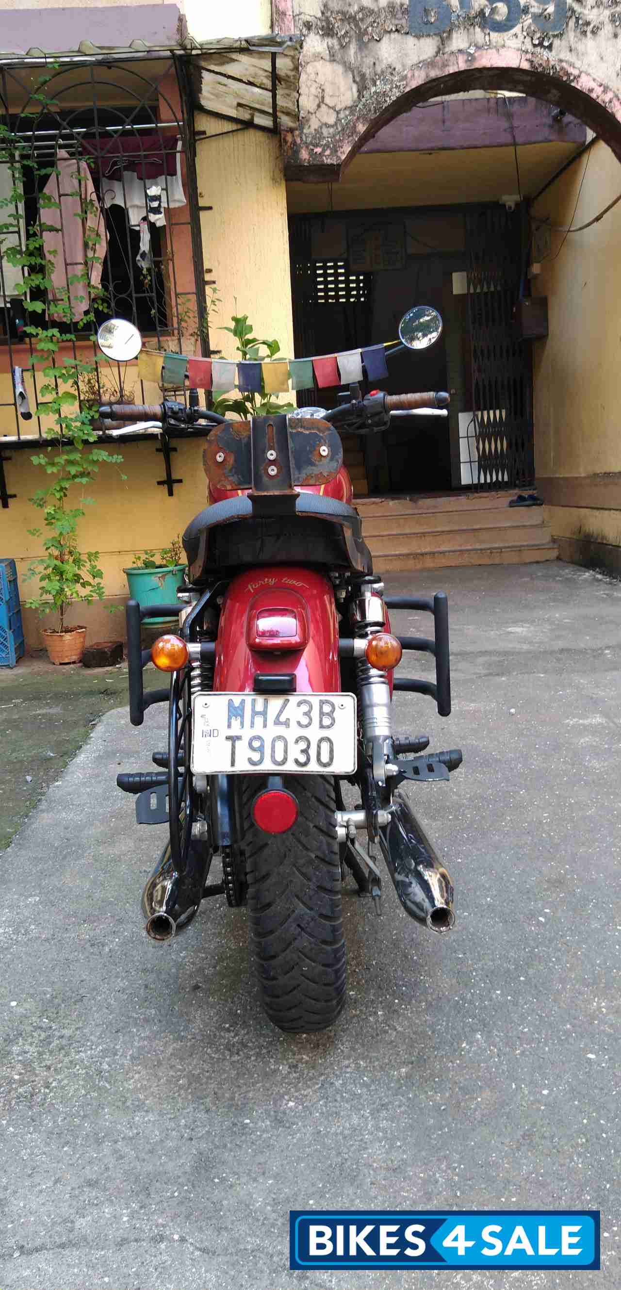 Red Jawa forty two