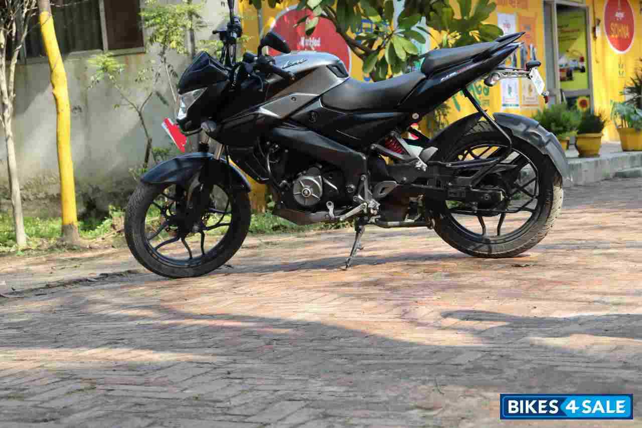 Black Grey Bajaj Pulsar NS 160
