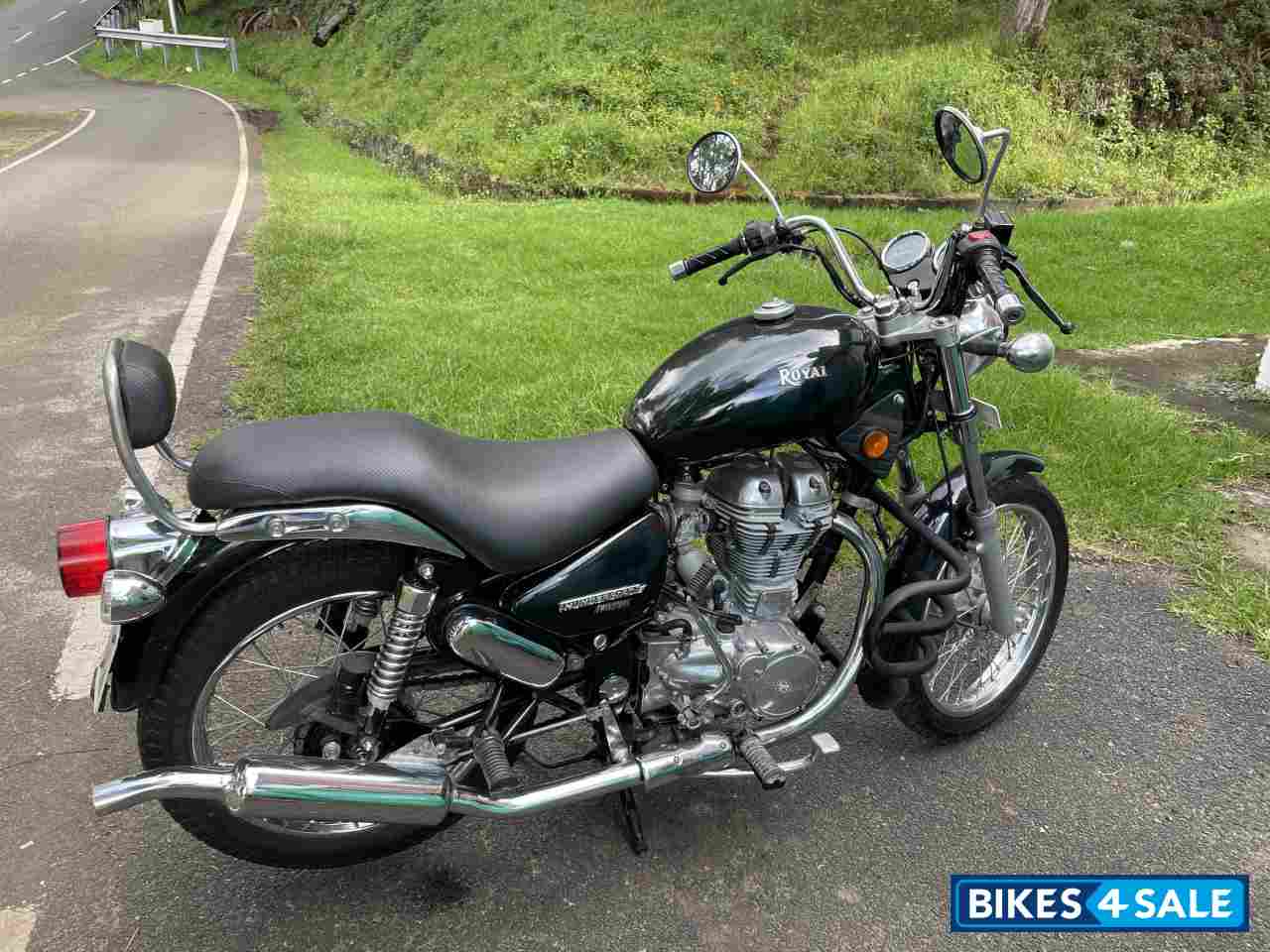 Black Royal Enfield Thunderbird TwinSpark 350
