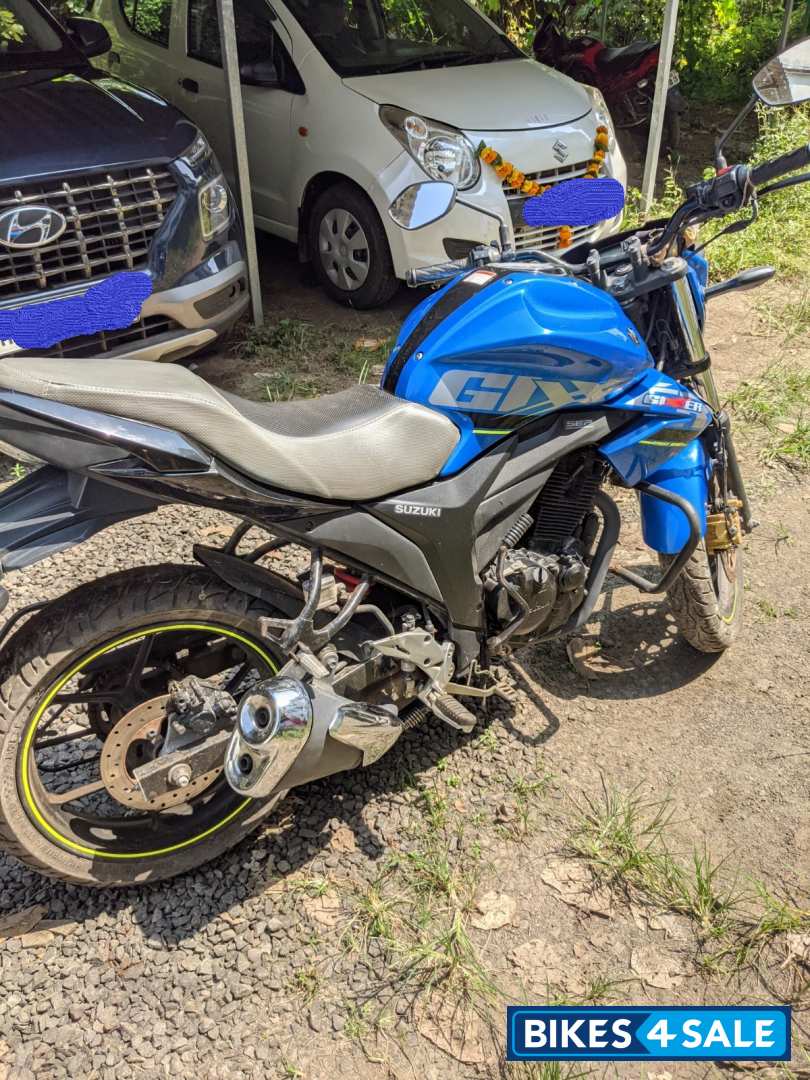 Blue Suzuki Gixxer ABS