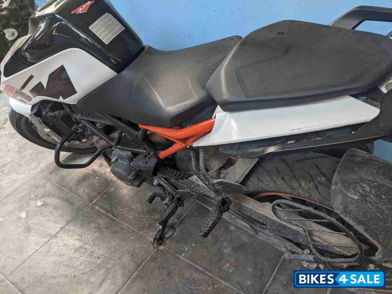 Black And White KTM Duke 250