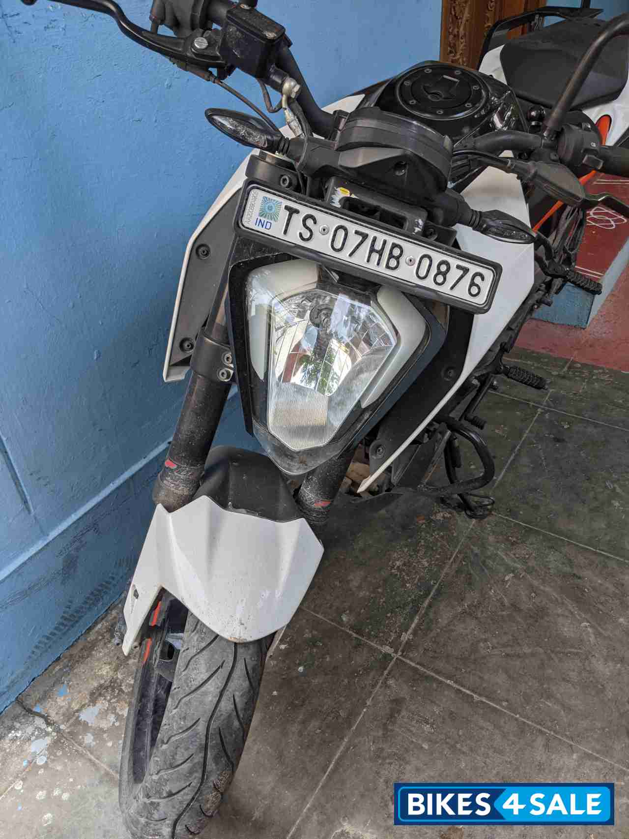 Black And White KTM Duke 250