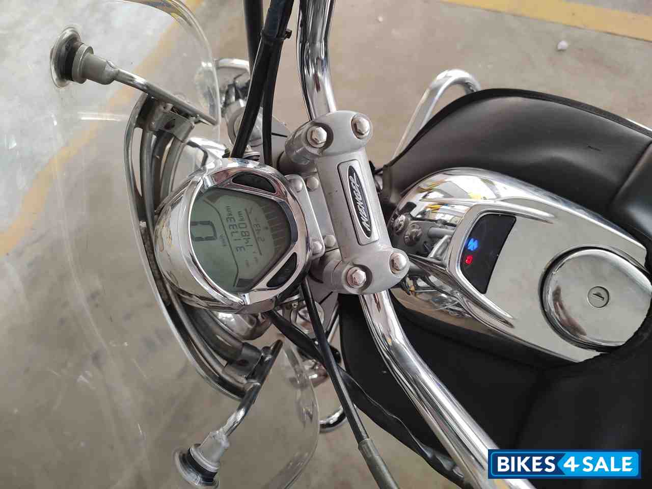 Bajaj Avenger Cruise 220