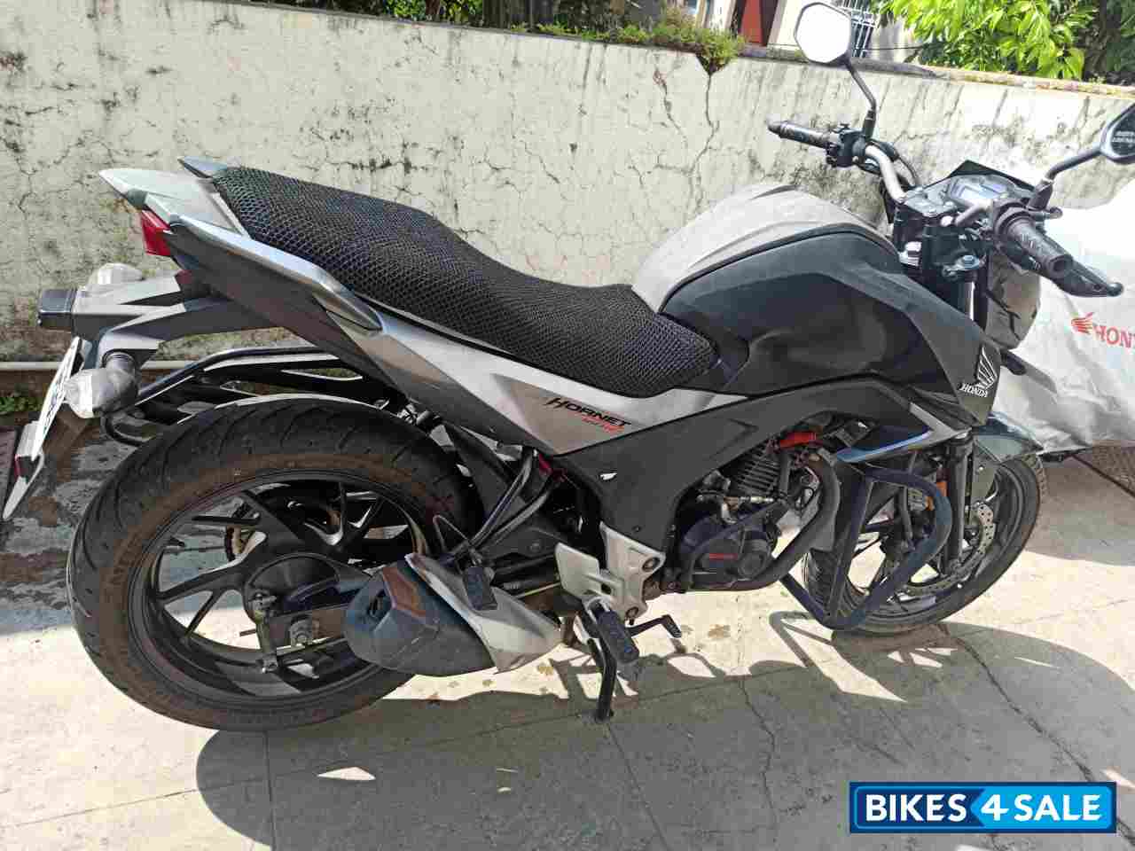 Honda CB Hornet 160R