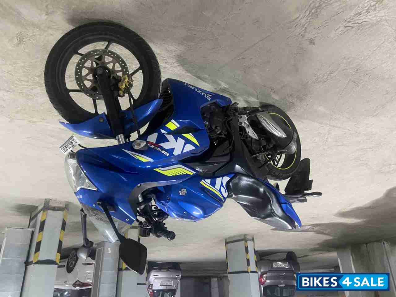 Blue Suzuki Gixxer SF