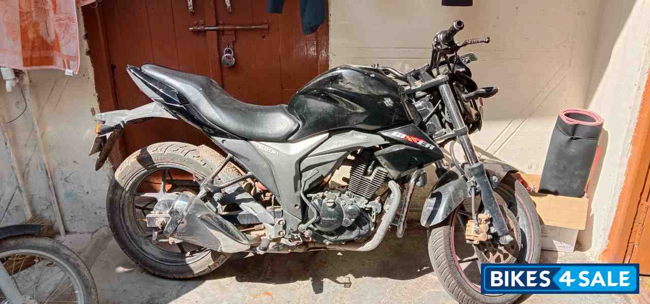 Suzuki Gixxer 150