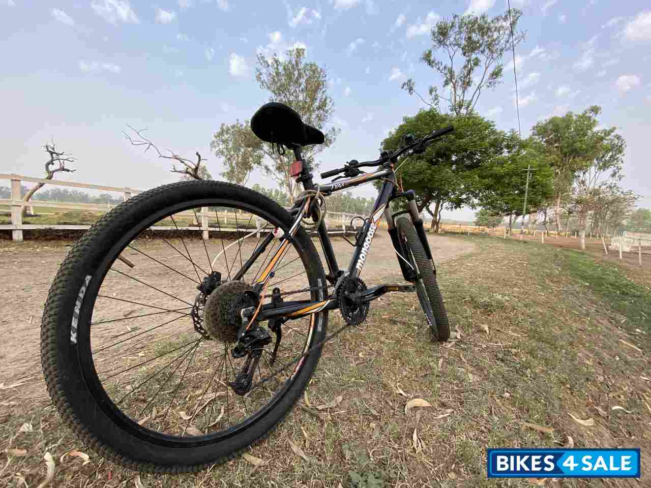 Bicycle  MONGOOSE TYAX EXPERT