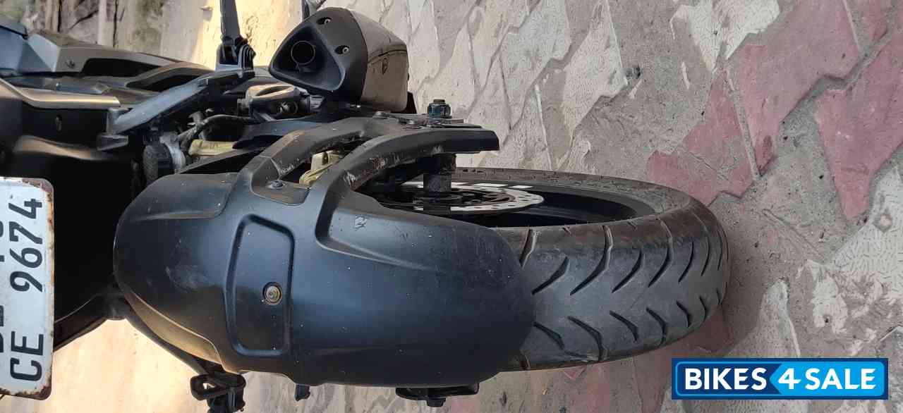 Black Bajaj Pulsar RS 200