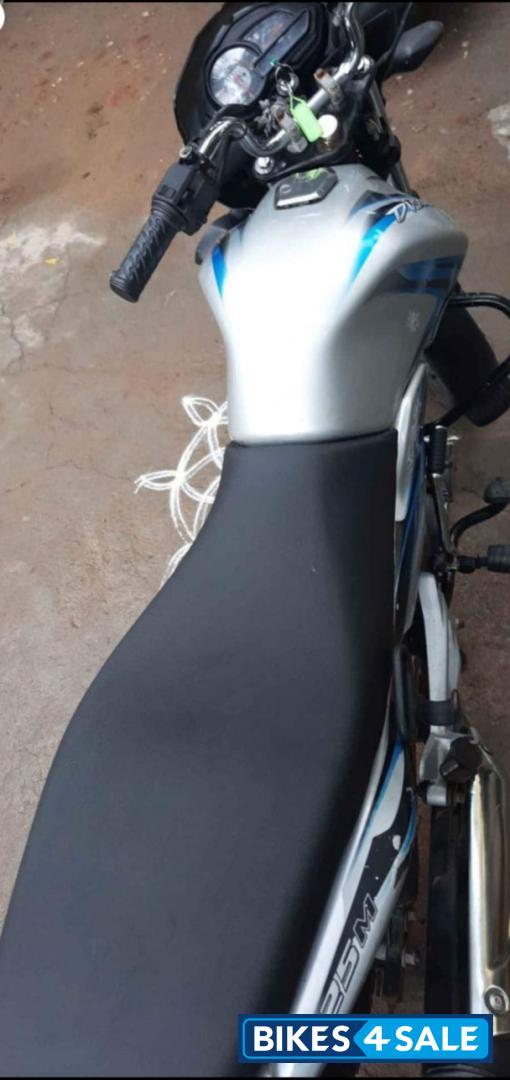 Silver Blue Bajaj Discover 125M