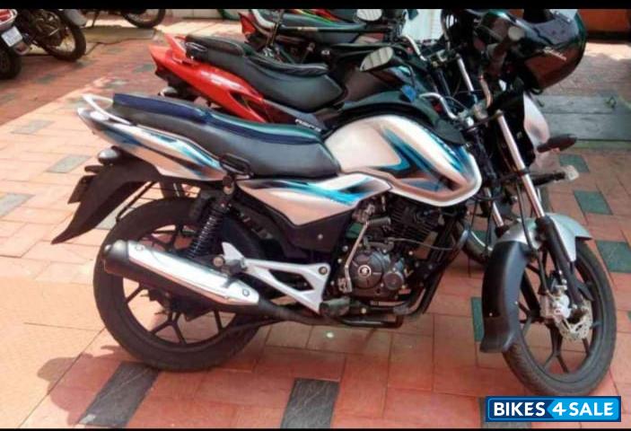 Silver Blue Bajaj Discover 125M