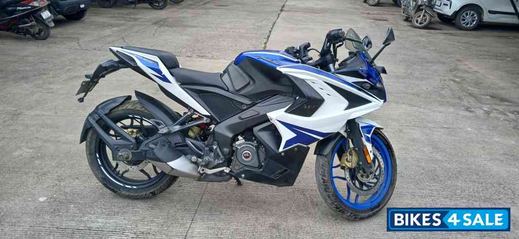 Bajaj Pulsar RS 200 ABS Bajaj Pulsar RS 200 ABS