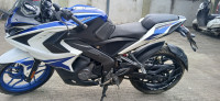 Bajaj Pulsar RS 200 ABS