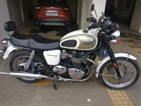 Cream And Beige Triumph Bonneville T100