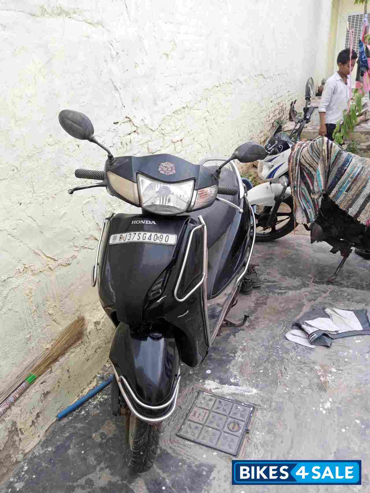 Black Honda Activa