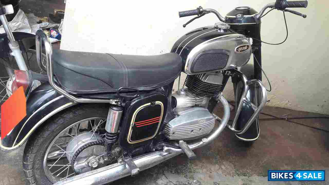 Black Ideal Jawa Yezdi Model B Black Ideal Jawa Yezdi Model B