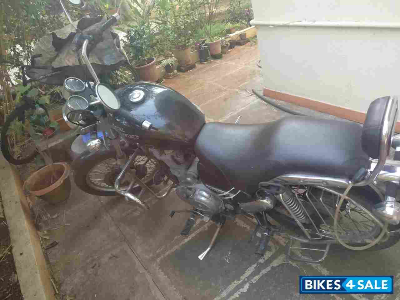 Jet Black Royal Enfield Thunderbird TwinSpark 350