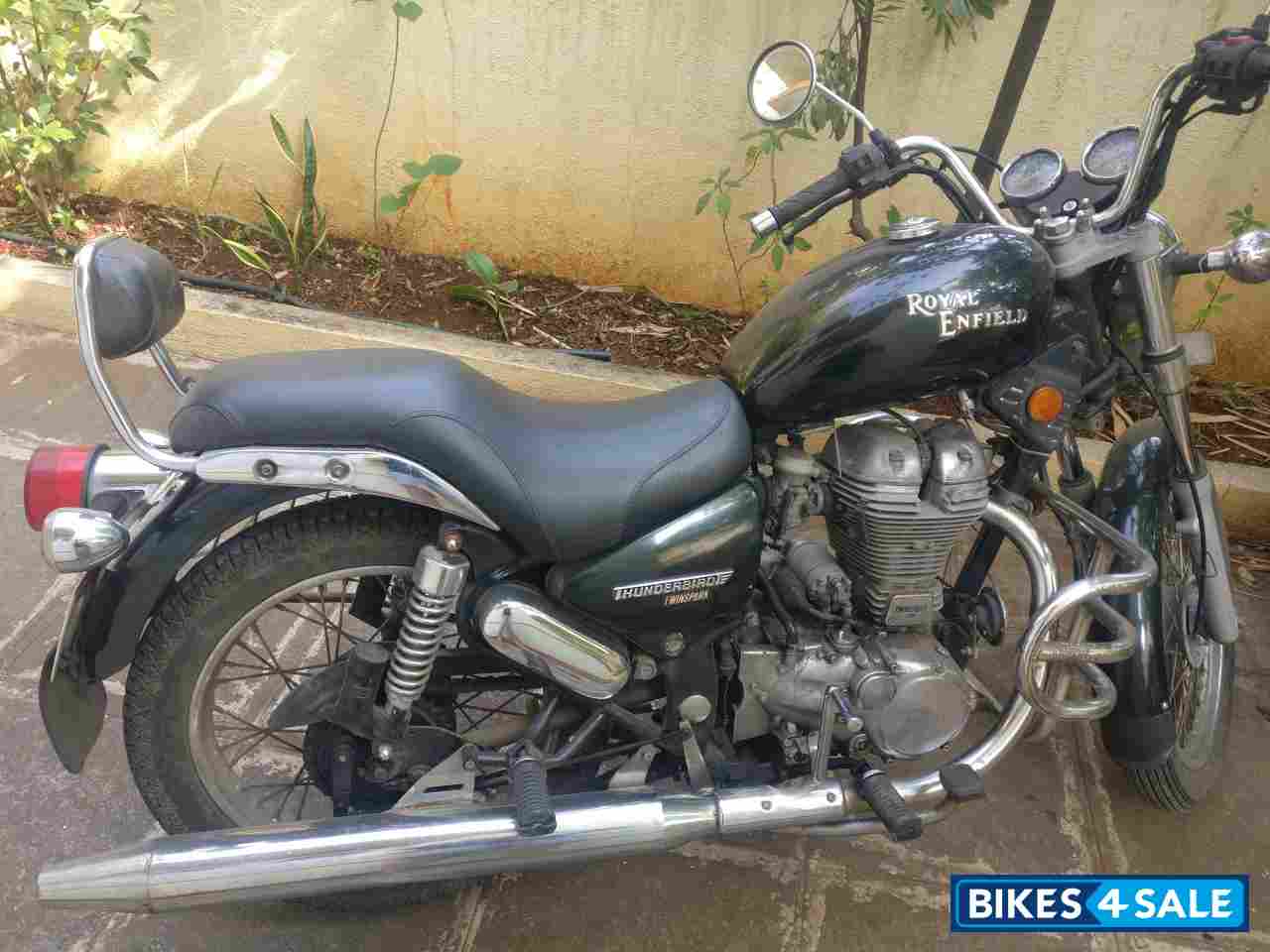 Jet Black Royal Enfield Thunderbird TwinSpark 350