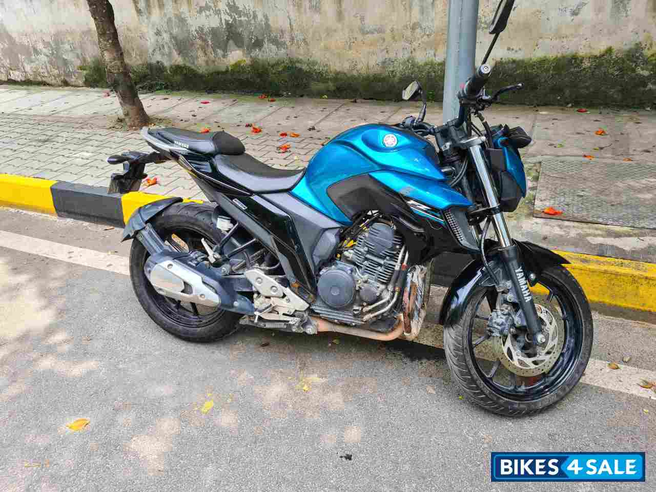 Yamaha FZ25