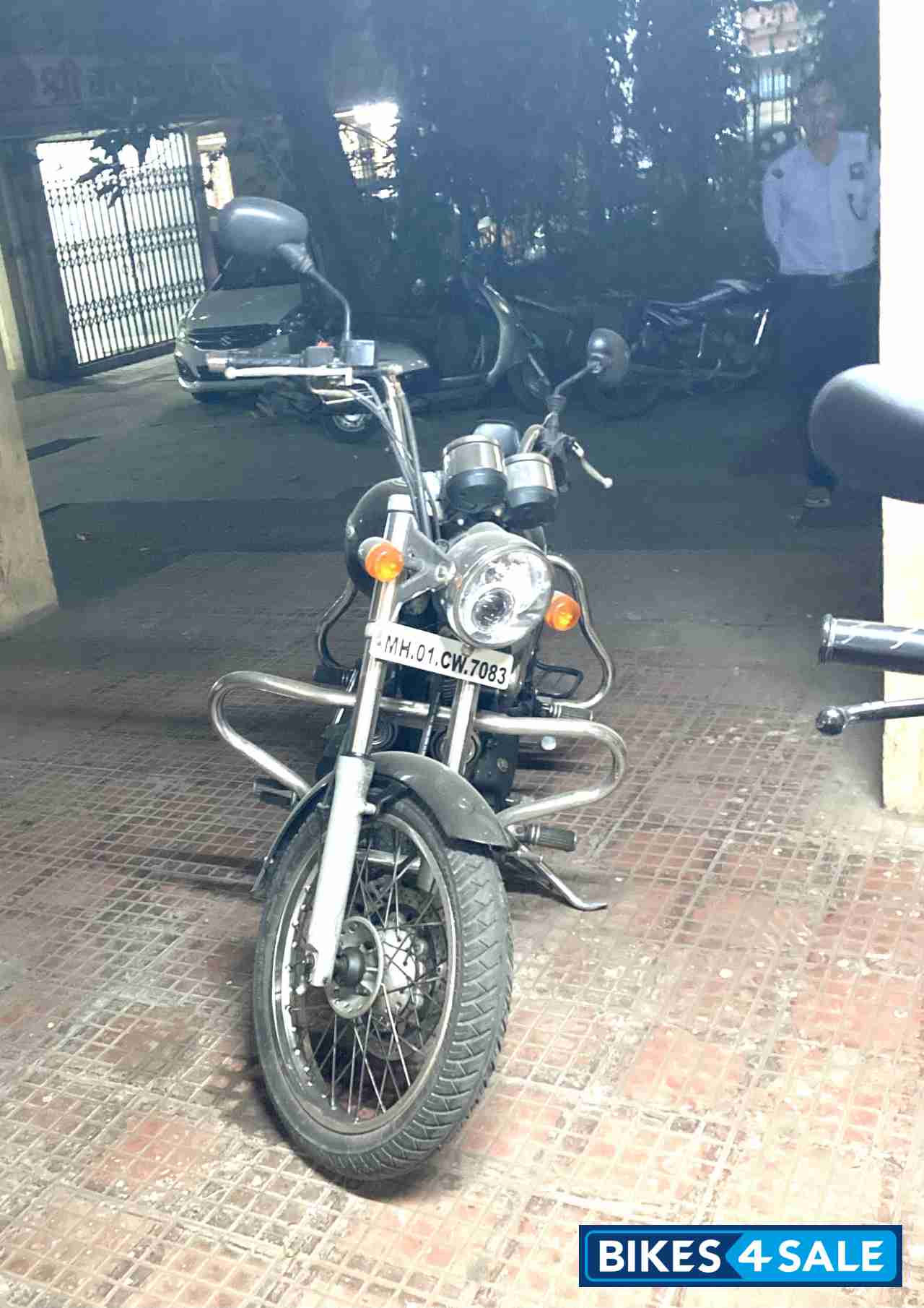 Gray Royal Enfield Thunderbird 350 Gray Royal Enfield Thunderbird 350