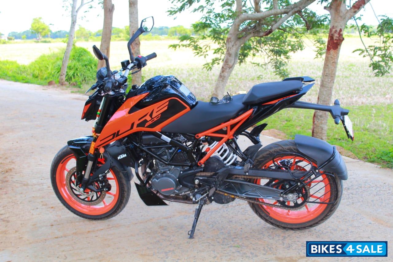 KTM Duke