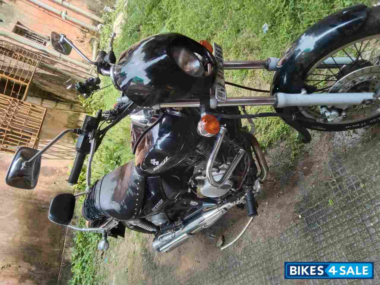 Bajaj Avenger 200 Bajaj Avenger 200