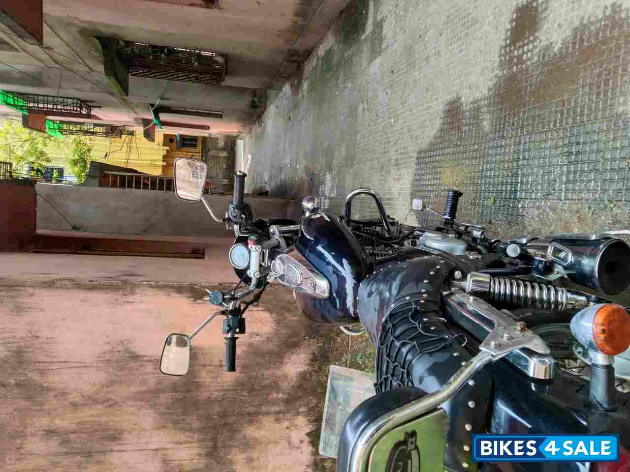 Bajaj Avenger 200 Bajaj Avenger 200