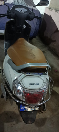 Pearl White Suzuki Access 125 Special Edition