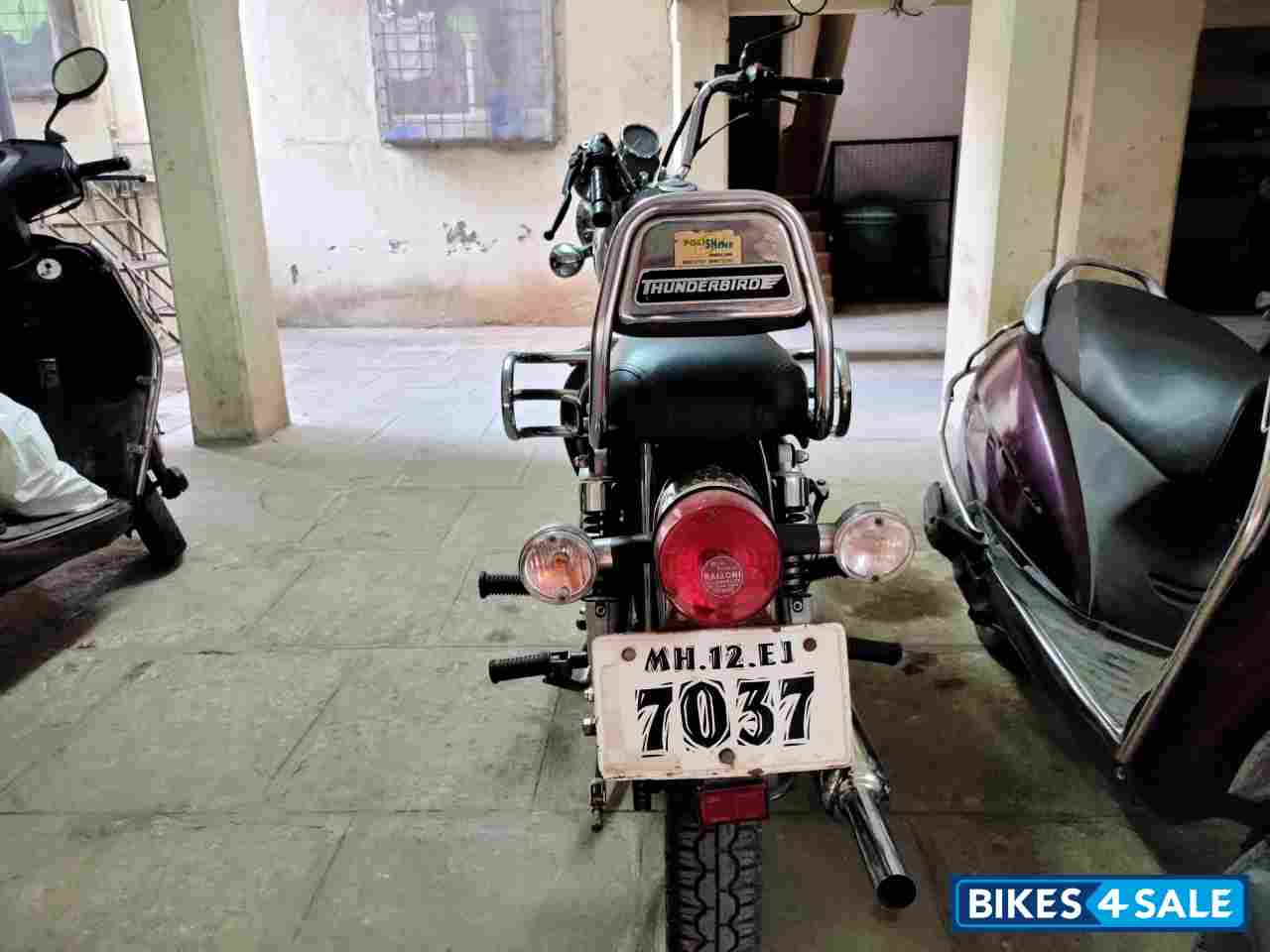 Royal Enfield Thunderbird TwinSpark 350 Royal Enfield Thunderbird TwinSpark 350