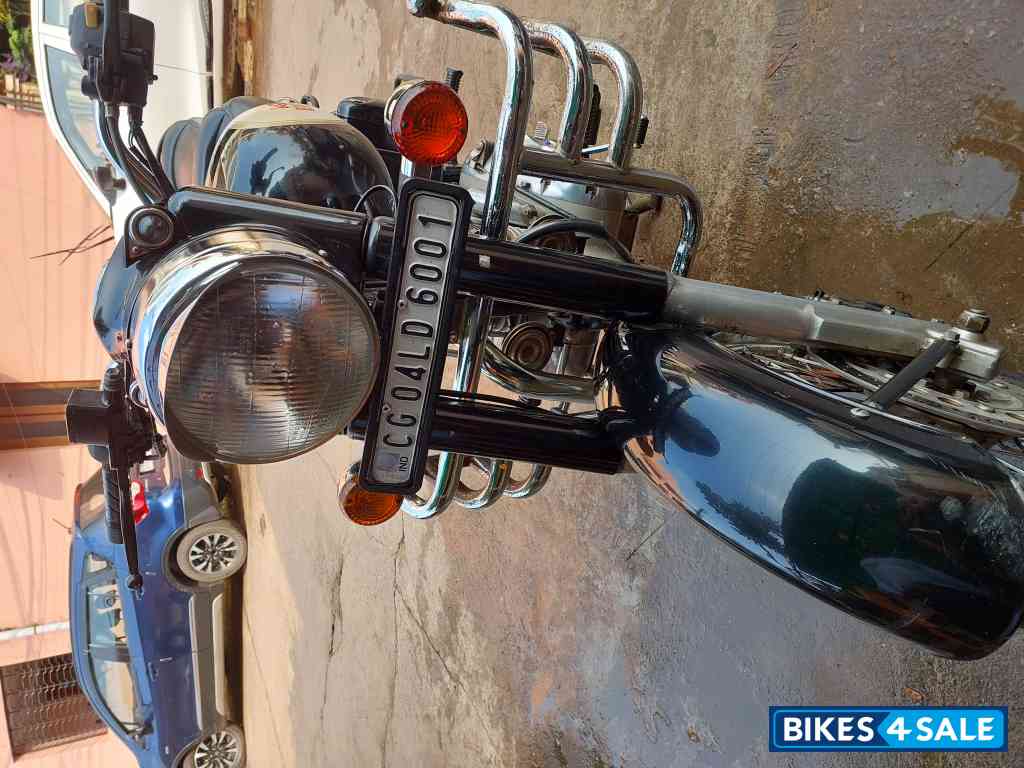 Black Royal Enfield Classic 350