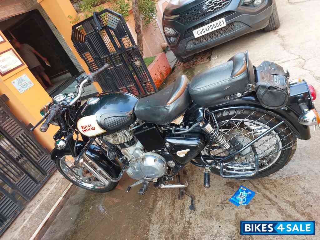 Black Royal Enfield Classic 350