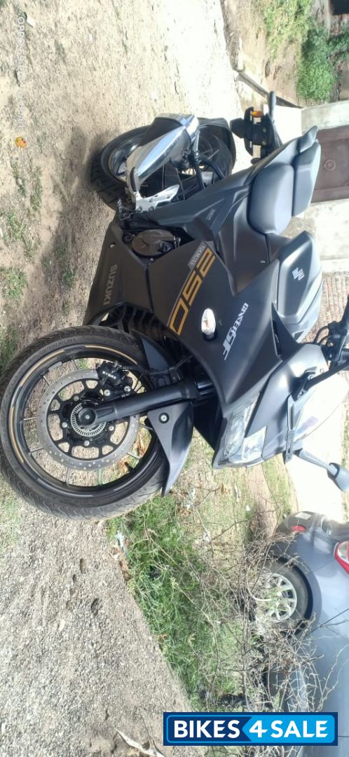 Matt Black Suzuki Gixxer SF 250 BS6