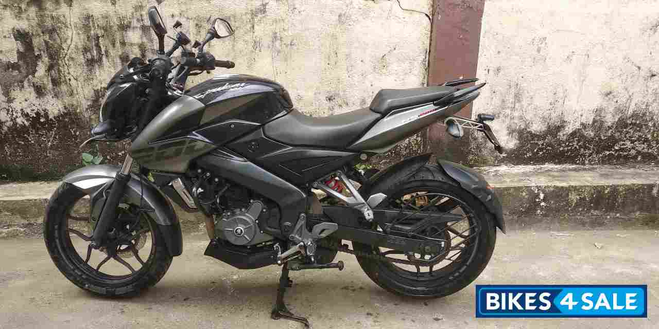 Bajaj Pulsar 200 NS