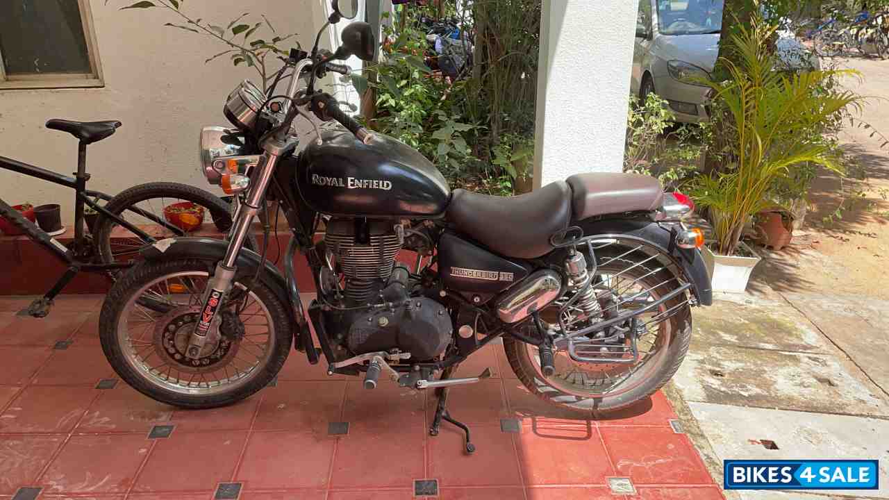 Stone Black Royal Enfield Thunderbird 350 Stone Black Royal Enfield Thunderbird 350