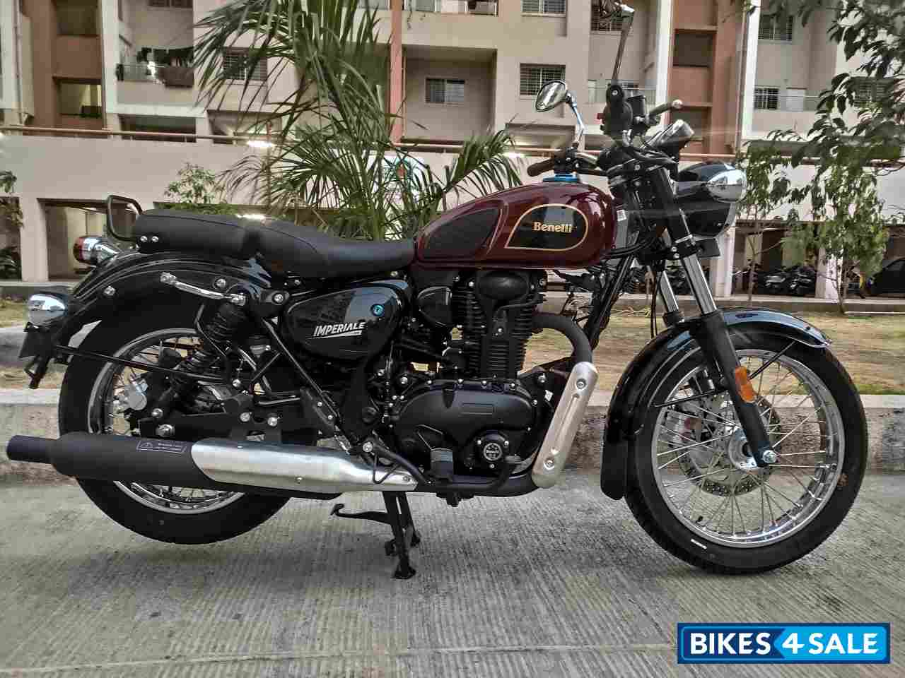 Red Benelli Imperiale 400