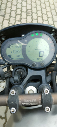 Silver Benelli Leoncino