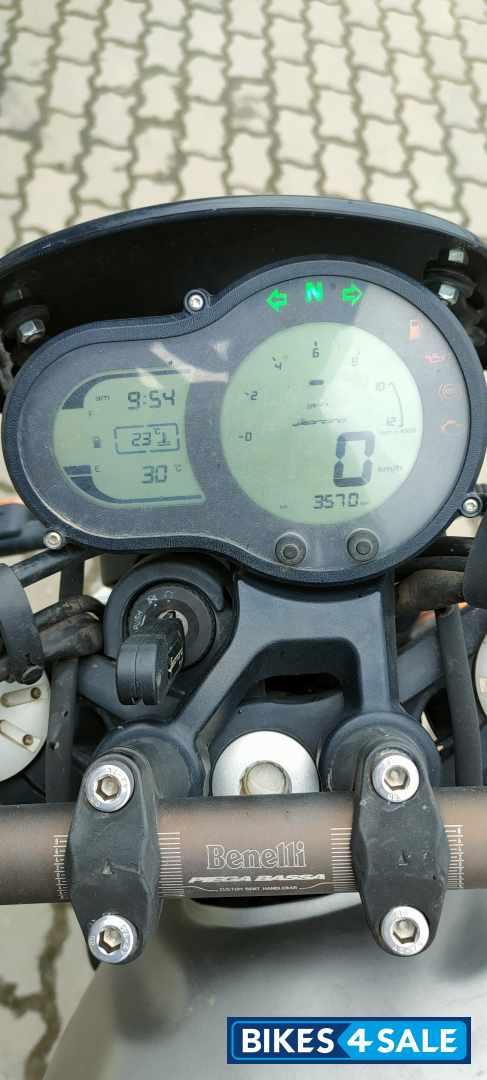 Silver Benelli Leoncino