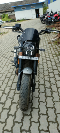 Silver Benelli Leoncino