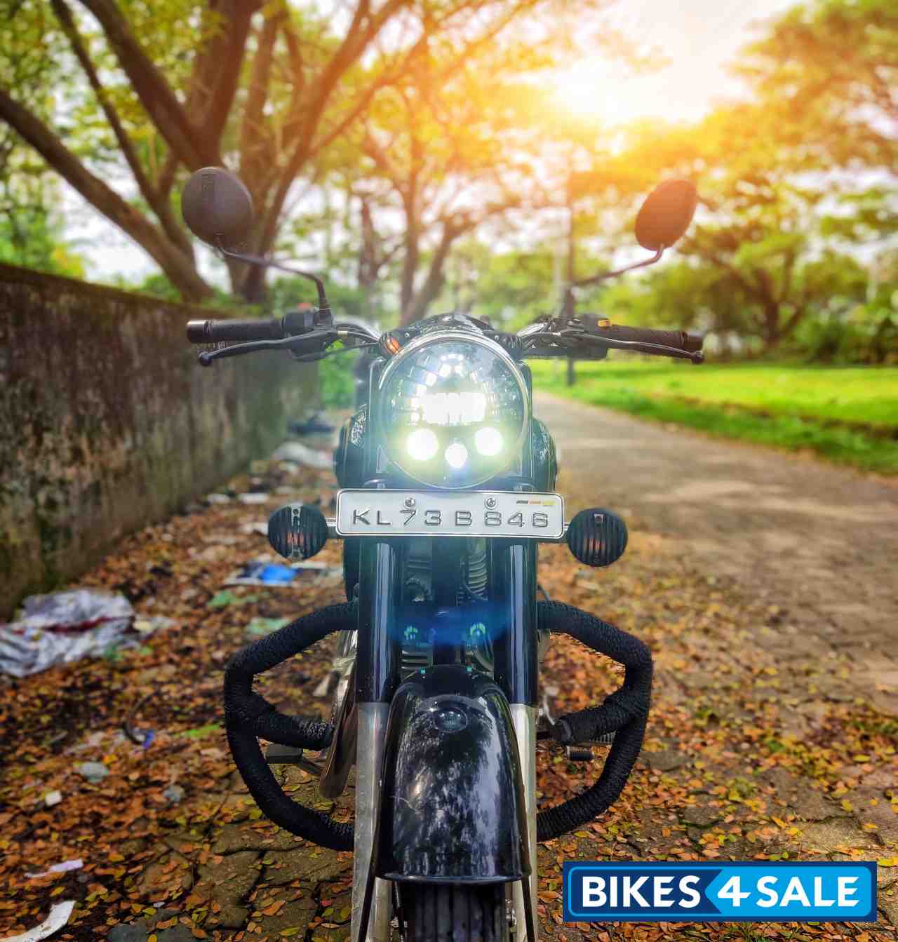 Black Royal Enfield Bullet Standard 350