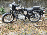 Black Royal Enfield Bullet Standard 350