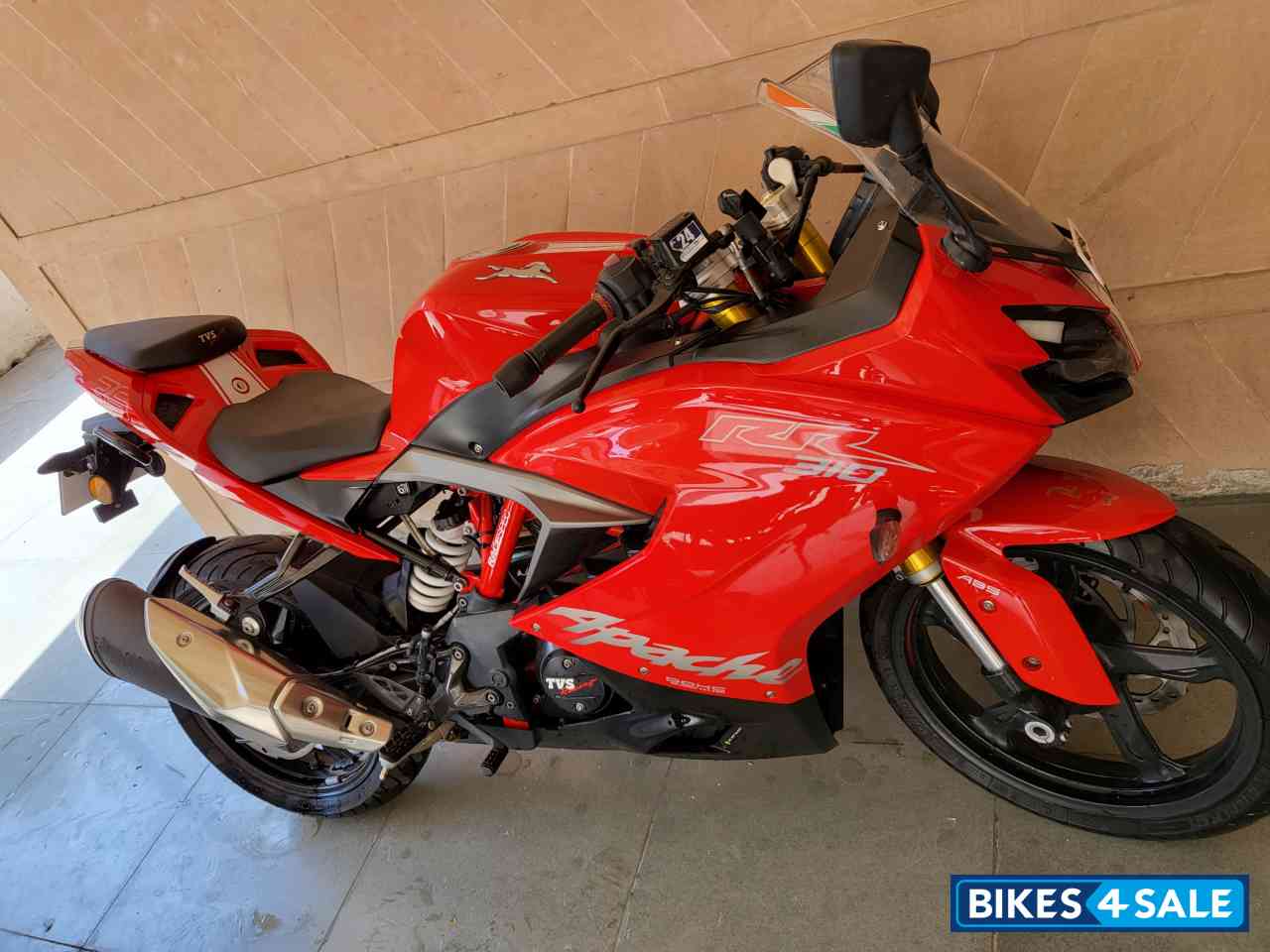 Red TVS Apache RR 310 Red TVS Apache RR 310